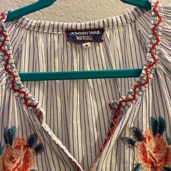 Johnny Was Nadia Embroidered Floral Tunic Top - Picture 4 of 6